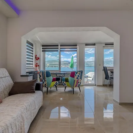Luxurious In Arbanija With Jacuzzi, Cleaning Included بيت للعطل *