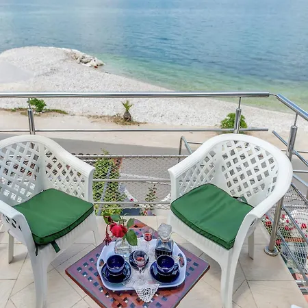 بيت للعطل Luxurious In Arbanija With Jacuzzi, Cleaning Included *